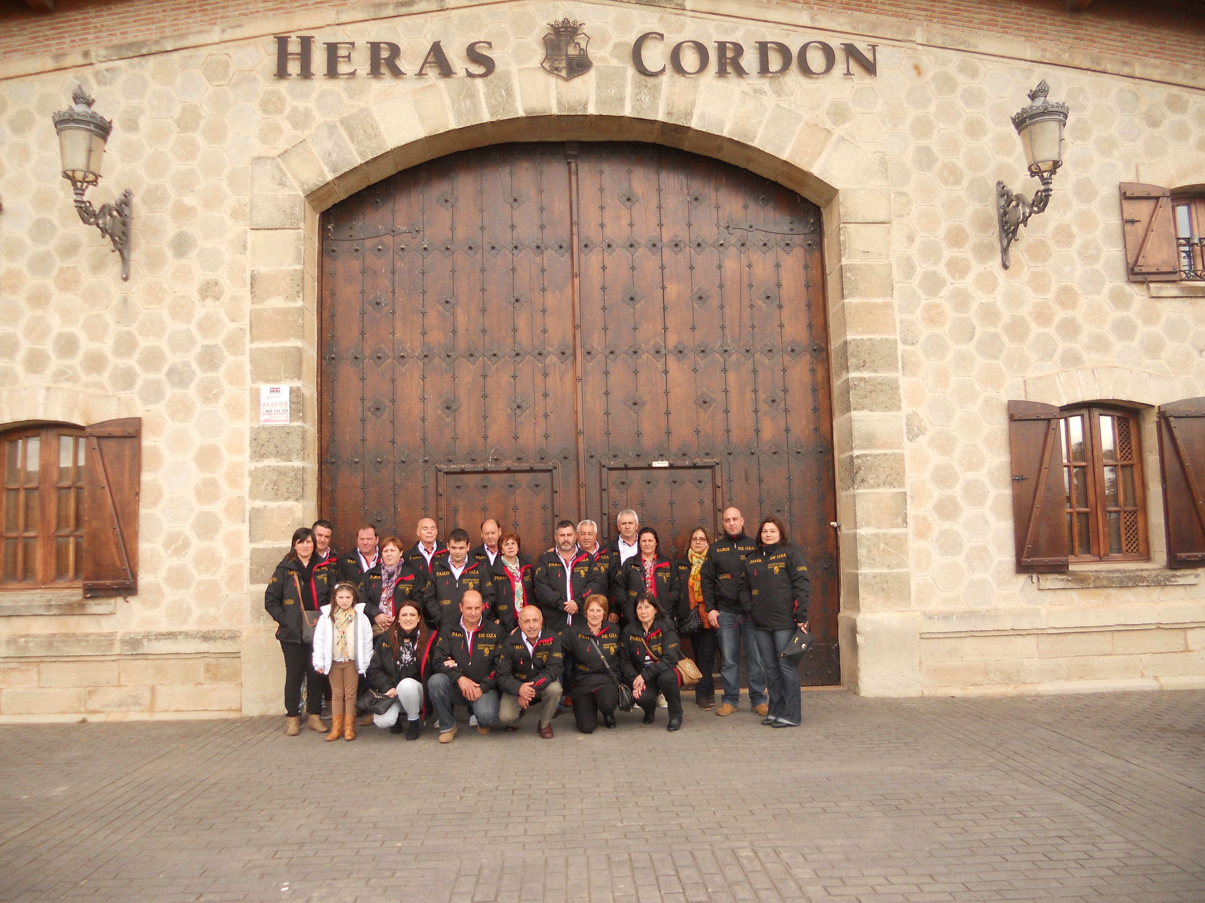 Visitando la Bodega Heras Cordón con Orquesta Paris de Oza